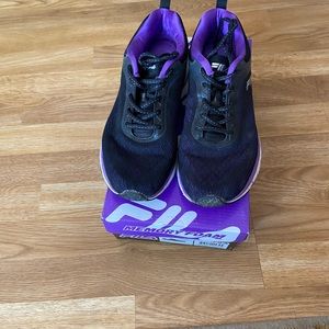 Fila athletic shoes for women. Great condition